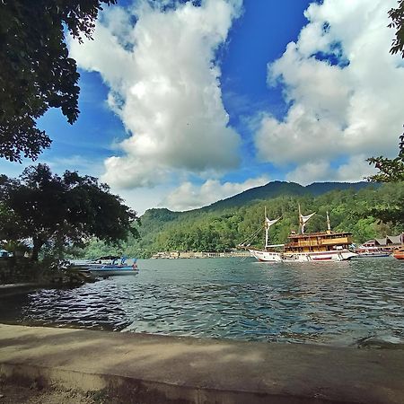 Pandu Lakeside Hotel Parapat Eksteriør bilde