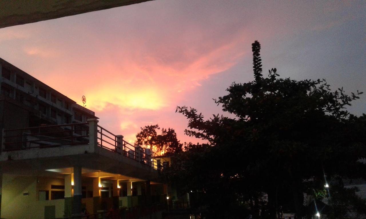 Pandu Lakeside Hotel Parapat Eksteriør bilde