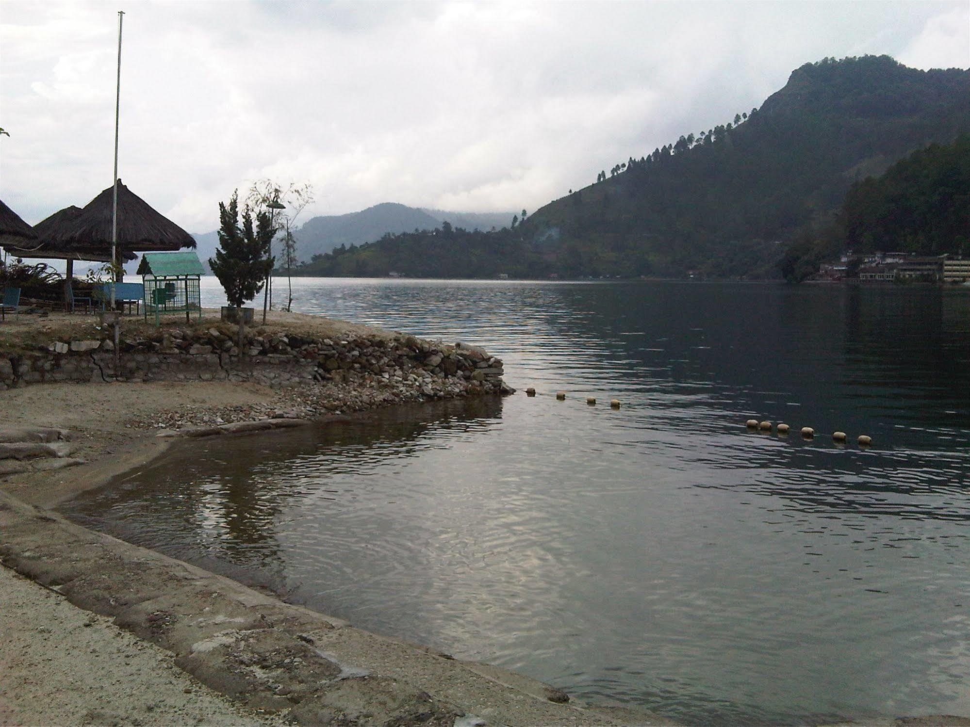 Pandu Lakeside Hotel Parapat Eksteriør bilde