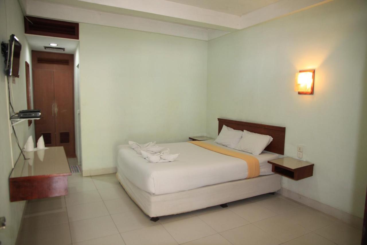 Pandu Lakeside Hotel Parapat Eksteriør bilde