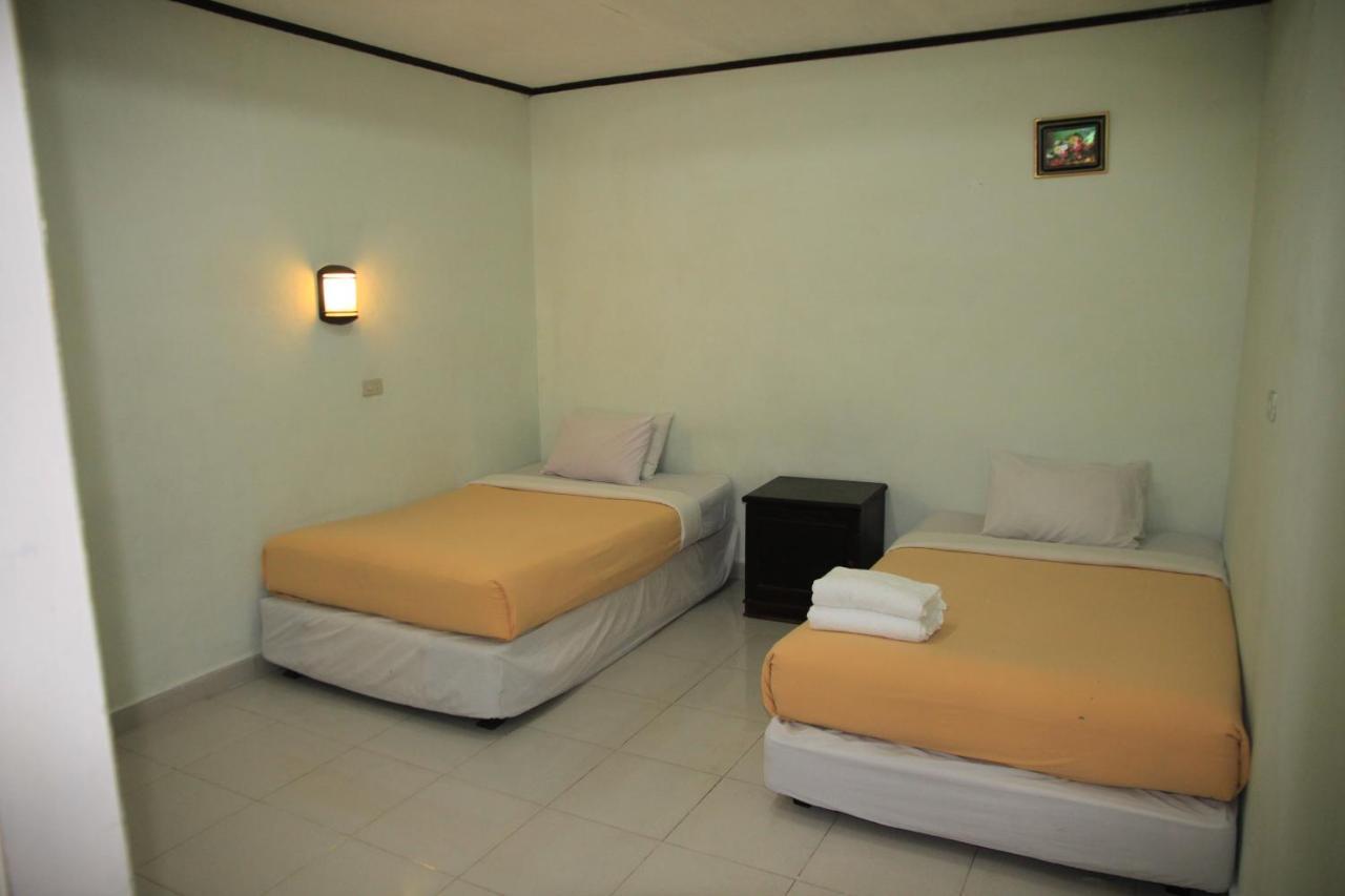 Pandu Lakeside Hotel Parapat Eksteriør bilde