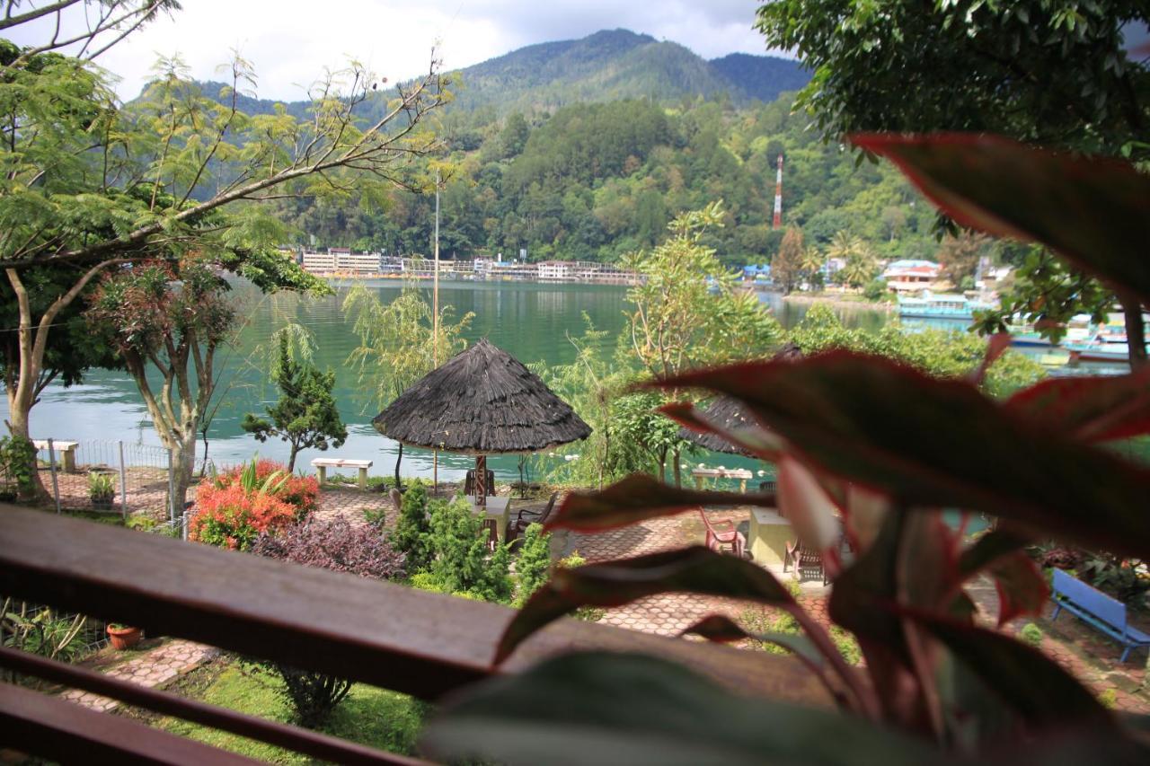 Pandu Lakeside Hotel Parapat Eksteriør bilde