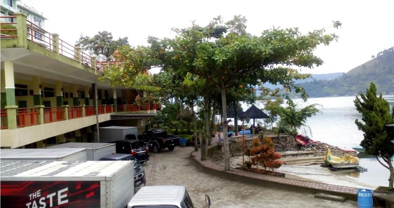 Pandu Lakeside Hotel Parapat Eksteriør bilde